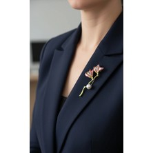 Efeaks Pembe Çiçekli Kristal Broş - Gold Detaylı Ortanca Figürlü Şık Yaka Iğnesi