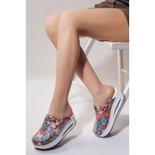 Arel Medikal Ortopedik Doktor ve Hemşire Terliği Kadın Sabo Terlik Yılan Desenli – Kaymaz Tabanlı Konforlu Sağlık Personeli Terliği