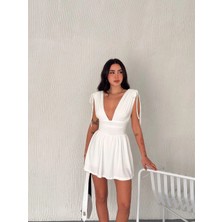 Kadın Derin V Yaka Etek Görünümlü Şortlu Elbise Drapeli Mini Yazlık - Beyaz