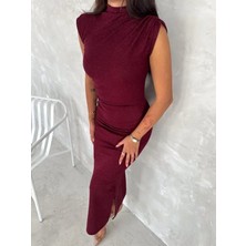 Deridün Yıldız Shoes Likralı Simli Kumaş Yandan Yırtmaçlı Uzun Elbise Şık Kolsuz Abiye - Bordo