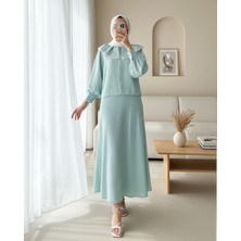 Modamorfo Dantelli Marul Yaka Saf Keten Etekli Takım  -Su Yeşili