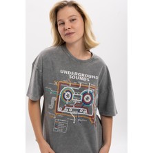 S-Ponder Kadın Kaset Müzik Türleri Tasarımlı Bisiklet Yaka Oversize %100 Pamuklu Tişört