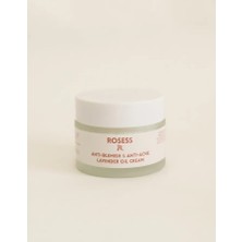 Rosess Lavanta Kremi Nemlendirici Ve Besleyici & Leke Karşıtı Cilt Tonu Eşitleyici 50ml Lavanta Yağlı