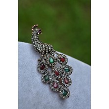 Kadın Tavus Kuşu Broş Stoneage Jewellery Kök Zümrüt Kök Yakut Zirkon Taşlarla Şık Tasarım