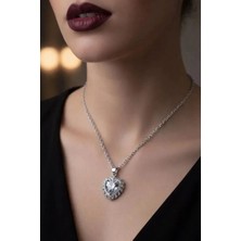 Gümüş Renk Beyaz Taş Kalp Model Çelik Kolye