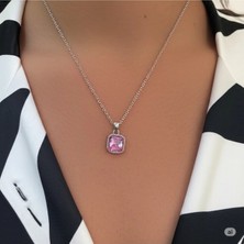 Famemus Accessory Ay Desenli Zarif Çelik Kolye – Kırmızı Mine Detaylı, Kadın Kolye Modeli