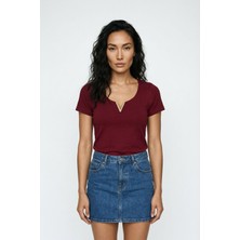 Greymoor Bordo Kadın V Yaka Metal Aksesuarlı Kısa Kollu Body