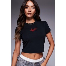 Nike Chill Valentines Day Baby Crop Slim Fit T-Shirt Kadın Crop Dar Kesim Tişört Siyah