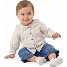 by BebekOdam Kız Bebek Ekru Müslin Gömlekli Mavi Fırfırlı Pantolonlu 2'li Lüks Takım - 1016541