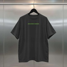 Buzagi Kreuzberg Merkezi Dijital Baskı Siyah Beyaz Unisex Oversize Tişört