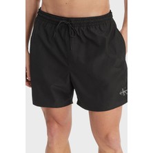 Calvin Klein Graphic Monogram Bağlamalı Cepli Deniz Şortu LV00N61045UB1 Erkek Deniz Şortu LV00N61045 Ub1