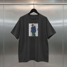 Buzagi Sarı Bıyık Dijital Baskı Siyah Beyaz Unisex Oversize Tişört