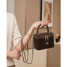 BSR Luisant Parlak Rugan Kapitone Kutu Çanta Zincir Askılı El ve Omuz Çanta