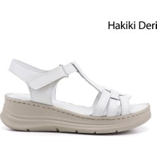 Gönderi(r) Kadın Beyaz  Cırt Bantlı Dolgu Topuk Hakiki Deri Sandalet