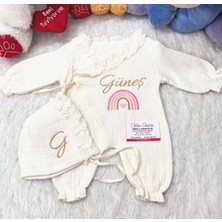 Stilim Sensin.com Stilimsensin %100 Pamuk Organik 4 Katlı Müslin Kumaş Tulum Şapka Hastane Çıkış Seti  (Kişiye Özgü Isimli Nakış Desenli)