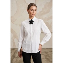 Rosa By Belle Kadın Beyaz Gömlek Çiçek Aksesuar Detaylı