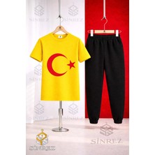 Çocuk Ay Yıldız Kırmızı Baskılı Tişort Eşofman Takımı
