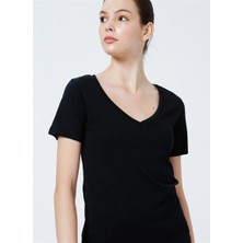 Lee Cooper Carole Kadın %100 Pamuk V Yaka T-Shirt Siyah