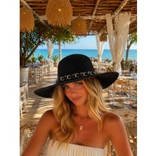 Aydın Şapkacınız Kadın Premium Hasır Şapka Geniş Kenarlı Altın Zincir Detaylı Kurdela Aksesuarlı Yazlık Plaj Şapkası