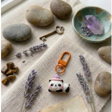 Winy Concept Kawaii Turuncu Klipsli Yatan Panda Figürlü Anahtarlık - Mor Şapkalı Çanta Aksesuarı