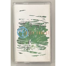 Universal Deep Forest See Inlay Card For Details Kaset