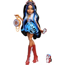 Monster Hıgh® Robecca Steam™ Bebek JMB81 | Mavi Bluzu ve Roket Çizmeleriyle Monster High Robecca Steam Bebek