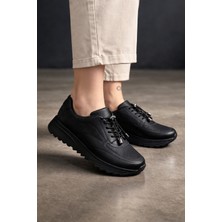 ZOE3tr Kadın Siyah Bağcıklı Kalın Düz Taban Rahat Günlük Spor Ayakkabı