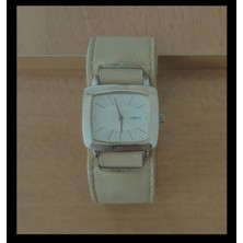 Kadın Saati Lorus – Japon Estetiğinin Bilekte Fısıldadığı Çekiciligin Yankısı (Garatili Teşhir)