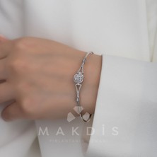 Makdis Pırlanta 0.75 Karat Baget Pırlanta Kelepçe