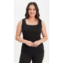 Curvy Trend Büyük Beden Inci Işlemeli Kare Yaka Kalın Askılı Atlet Bluz