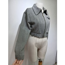 Gizelia Kadın Siyah Beyaz Balıksırtı Desenli Crop Ceket - Fermuarlı Kısa Ceket