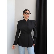 Esra Helvacı Tasarım Omuz Dekolteli Ceket