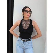 Esra Helvacı Yaka Dantelli Fitilli Atlet