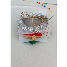 Yoyomold Kozalak Desenli 4lü Set Kırmızı-Yeşil-Gold-Gümüş Biblo