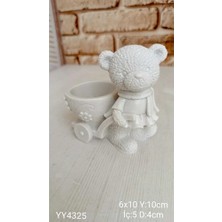 Yoyomold YY4325 Kız Ayıcık Saksı Araba Süren Biblo Silikon Kalıp
