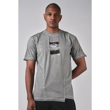 Ex-pent Kısa Kollu Asimetrik Kesim Pamuk Garnili Dijital Baskılı Yıkamalı Gri T-Shirt