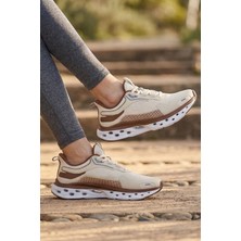 In Step Air-Stride Pro: Nefes Alabilen ve Yüksek Tabanlı Kadın Günlük Yürüyüş Ayakkabısı – Bej & Kahve