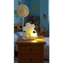 Famemus Accessory Astronot Masa Üzeri Hem Gece Lambası Hem Fan 22 cm
