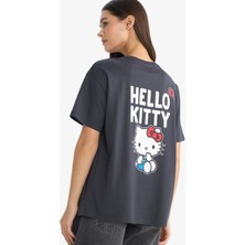 DeFacto %100 Pamuk Hello Kitty Oversize Baskılı Kısa Kollu Tişört G1904AX26SP