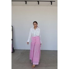 Özge Özgenç Paçası Güpür Detaylı Geniş Kalıp Pantolon