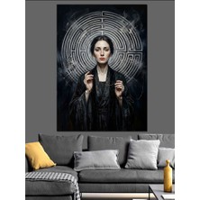Karizma Tablo Geometrik Arka Planda Kadın Portresi Dekoratif Kanvas - Mdf Ahşap Tablo