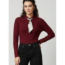 Bordo Fularlı Yaka Kazak