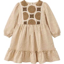 Gvn Kids Kız Çocuk Bej Dantel Detaylı Elbise – Doğal ve Özgün Şıklık