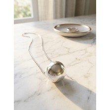 Meneva Aksesuar Küre Figürlü Silver Gümüş Renk Modern Çelik Kolye