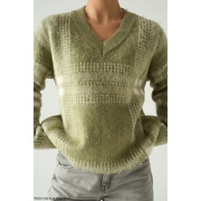 Qu Style V Yaka Yeşil Kazak