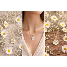 Mugusa Hediyelik Papatya Figürlü Minimal Kolye – Gold Renk Zarif, Şık ve Tatlı Kadın Kolye