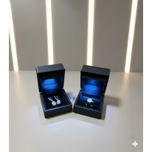 Ada Life Gümüş (Işıklı KUTULU)925 Ayar Gümüş 2 Li 3 Taş Baget Set