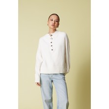 Nisan Triko Düğmeli Triko Kazak