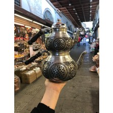 Maraş Bakırcılık - El Işçiliği Oyma Işlemeli Bakır Çaydanlık - 3 Litre Hacimli - Içi Kalaylı - Ahşap Saplı