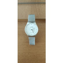 Kadın Saati Lorus – Japon Estetiğinin Bilekte Fısıldadığı Çekiciliğin Yankısı (Garantili Teşhir)